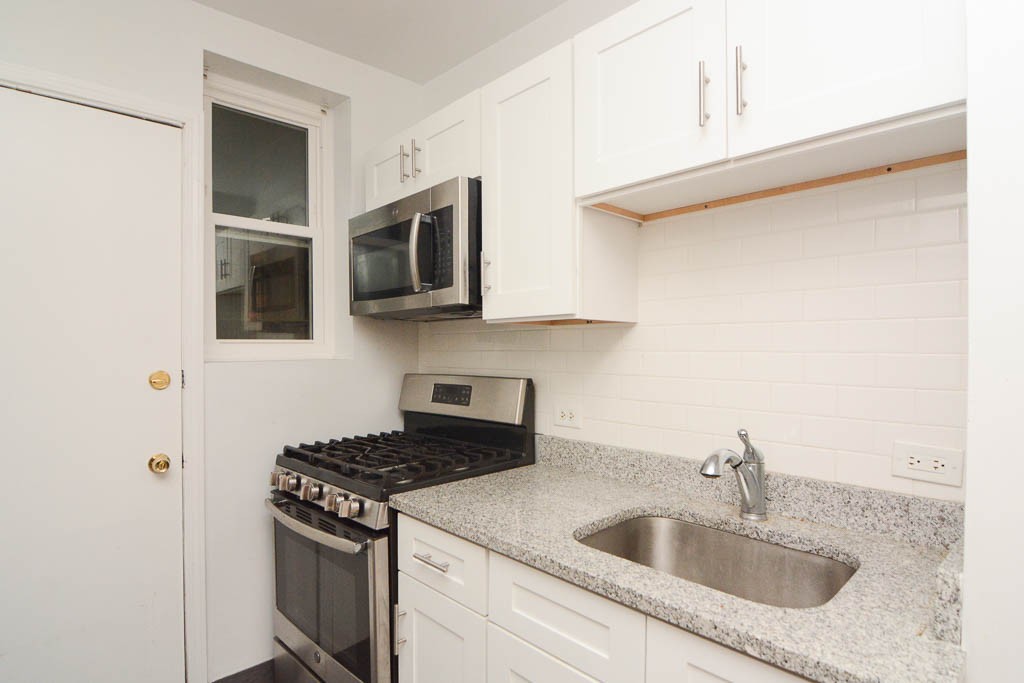 https://chicagocityflats.com/pics/41622-C.jpg?timestamp=2024-12-03T02:50:15-06:00