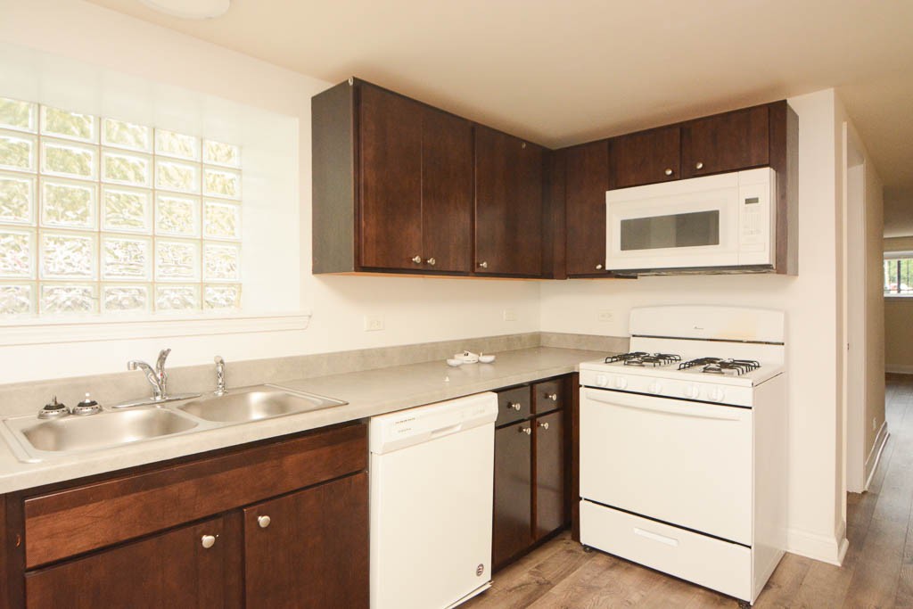 https://chicagocityflats.com/pics/41763-C.jpg?timestamp=2024-12-03T02:50:16-06:00