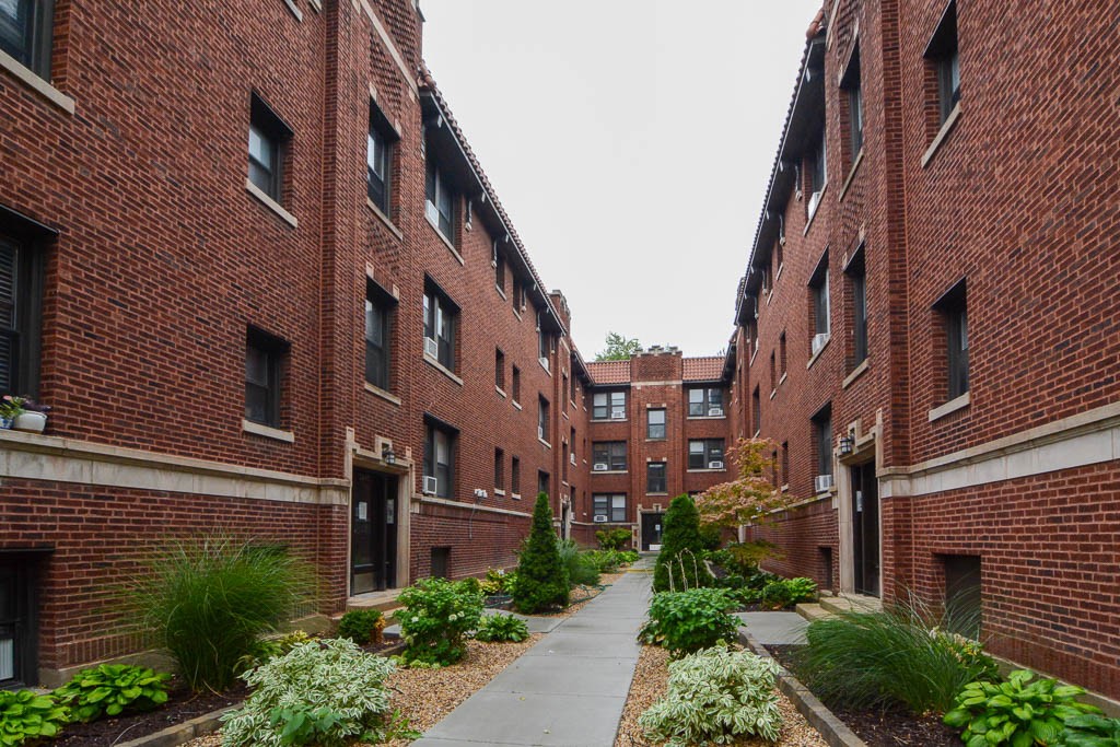 https://chicagocityflats.com/pics/42422-A.jpg?timestamp=2024-12-03T02:50:16-06:00