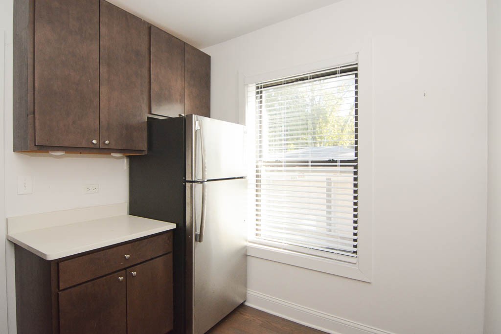 https://chicagocityflats.com/pics/42422-D.jpg?timestamp=2024-12-03T02:50:16-06:00