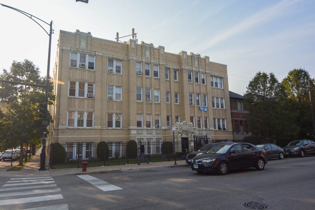 https://chicagocityflats.com/pics/45718-A.jpg?timestamp=2024-12-03T02:50:16-06:00