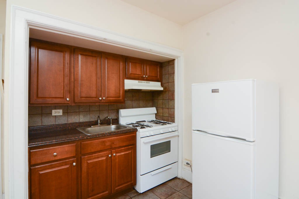 https://chicagocityflats.com/pics/45897-B.jpg?timestamp=2024-12-03T02:50:16-06:00