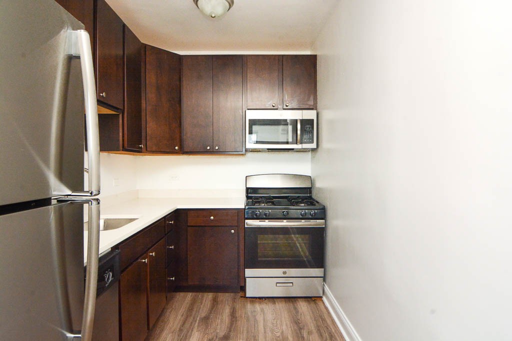 https://chicagocityflats.com/pics/47328-C.jpg?timestamp=2024-12-03T02:50:15-06:00