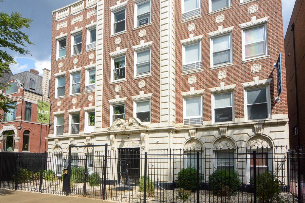 https://chicagocityflats.com/pics/47365-A.jpg?timestamp=2024-12-03T02:50:15-06:00