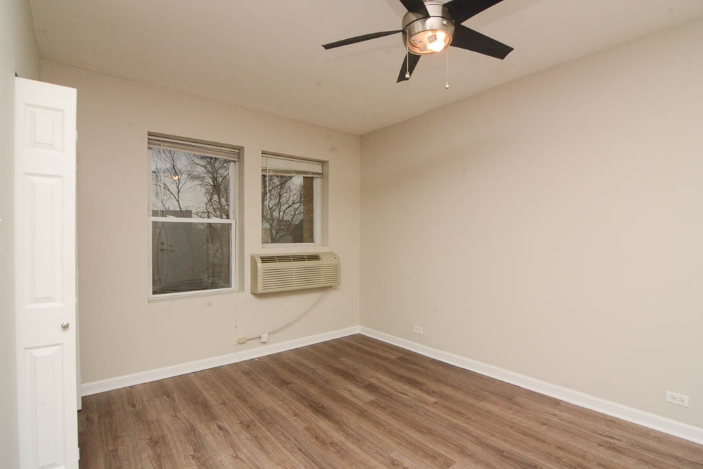 https://chicagocityflats.com/pics/47365-D.jpg?timestamp=2024-12-03T02:50:15-06:00