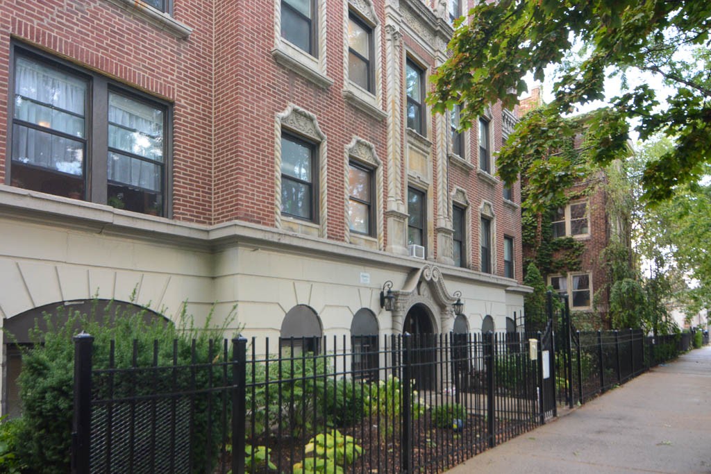 https://chicagocityflats.com/pics/47370-A.jpg?timestamp=2024-12-03T02:50:15-06:00
