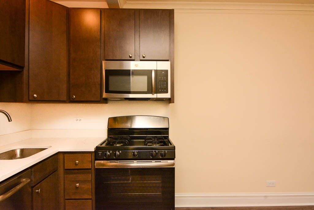 https://chicagocityflats.com/pics/47400-D.jpg?timestamp=2024-12-03T02:50:15-06:00