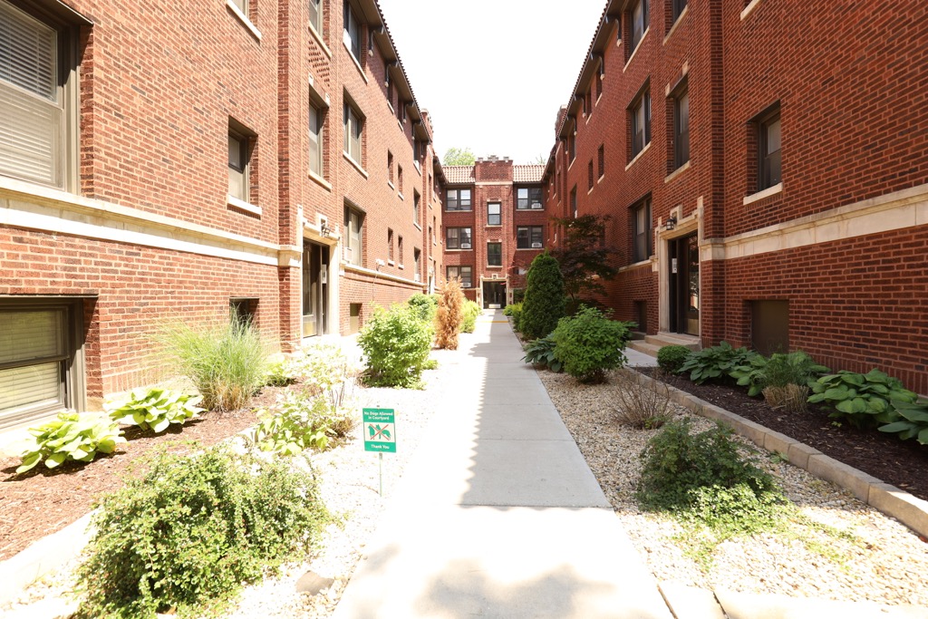 https://chicagocityflats.com/pics/49939-A.jpg?timestamp=2024-12-03T02:50:17-06:00