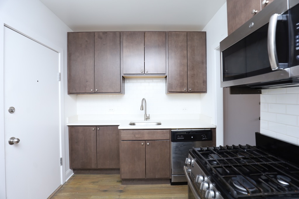 https://chicagocityflats.com/pics/49939-D.jpg?timestamp=2024-12-03T02:50:17-06:00