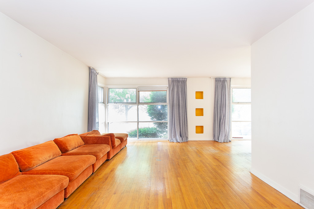 https://chicagocityflats.com/pics/49959-B.jpg?timestamp=2024-12-03T06:16:00-06:00
