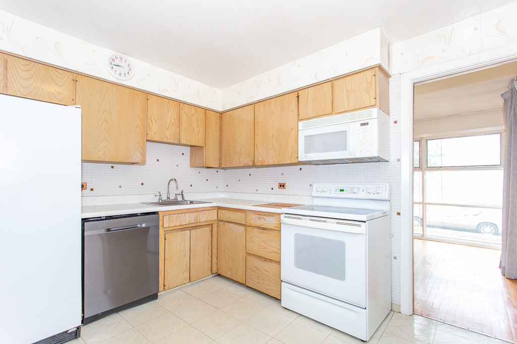https://chicagocityflats.com/pics/49959-C.jpg?timestamp=2024-12-03T06:16:00-06:00