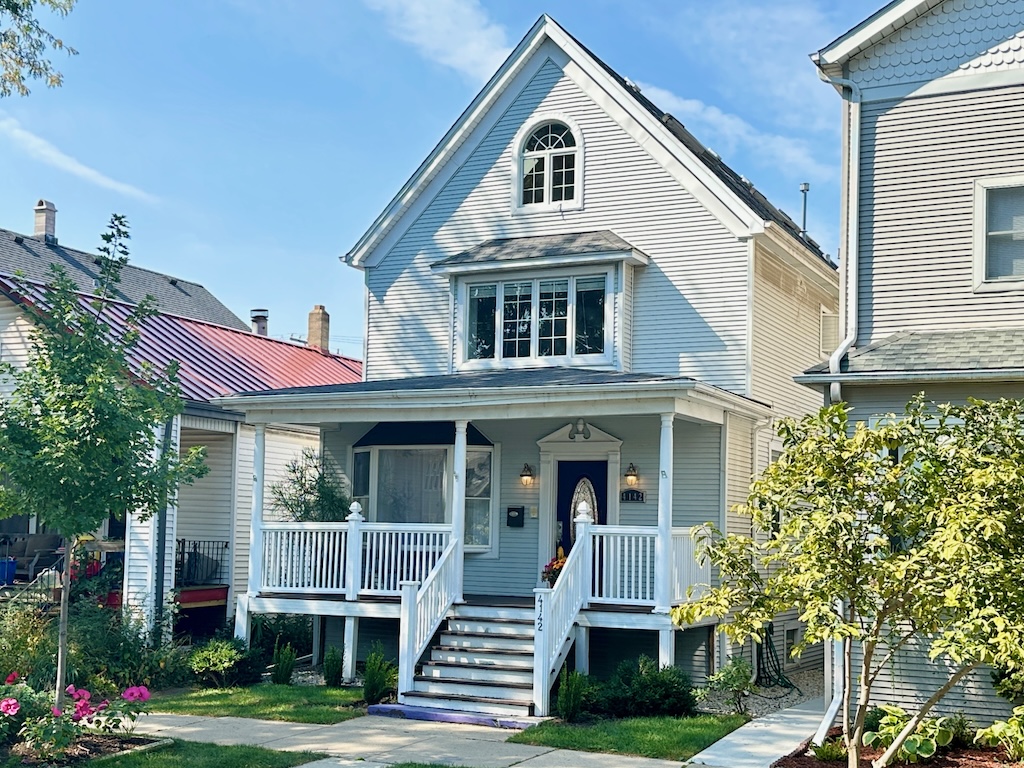 https://chicagocityflats.com/pics/51636-A.jpg?timestamp=2025-03-18T19:05:35-05:00