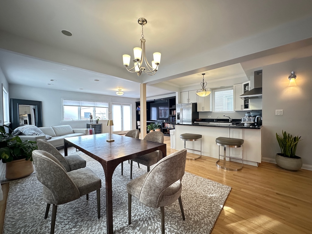 https://chicagocityflats.com/pics/51636-D.jpg?timestamp=2025-03-18T19:05:35-05:00