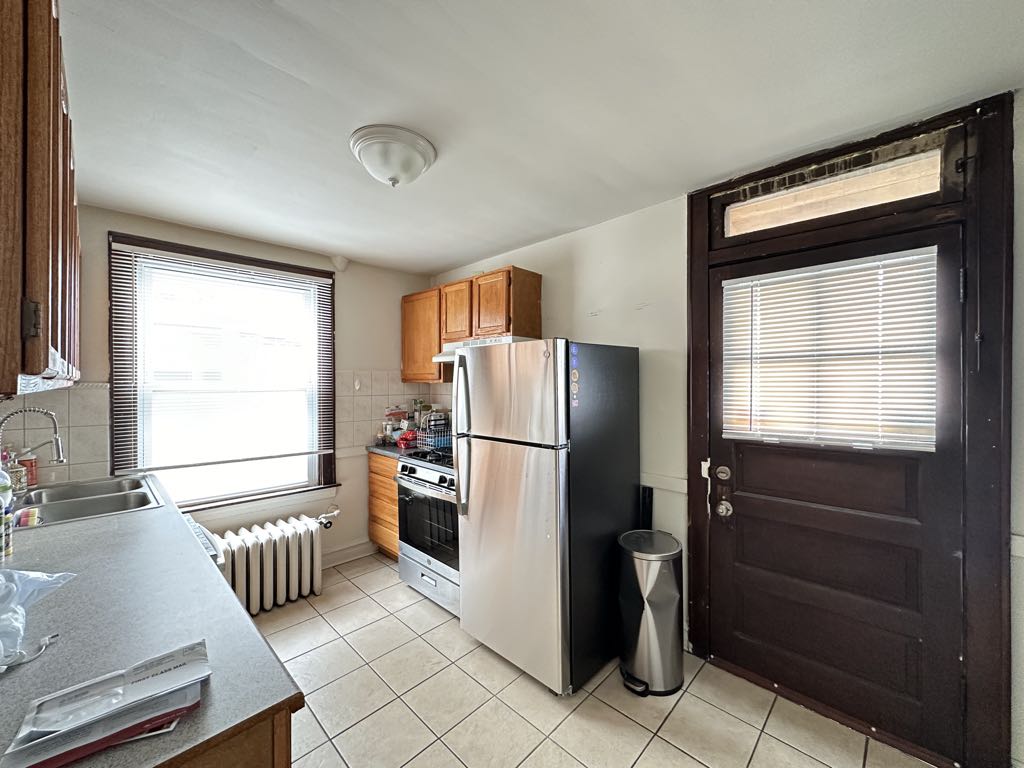 https://chicagocityflats.com/pics/52367-B.jpg?timestamp=2024-12-03T02:50:17-06:00