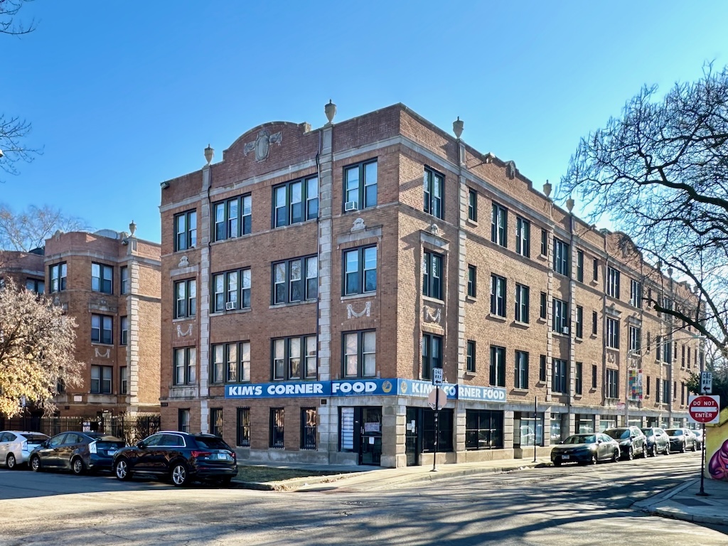 https://chicagocityflats.com/pics/53509-A.jpg?timestamp=2024-12-31T03:15:56-06:00