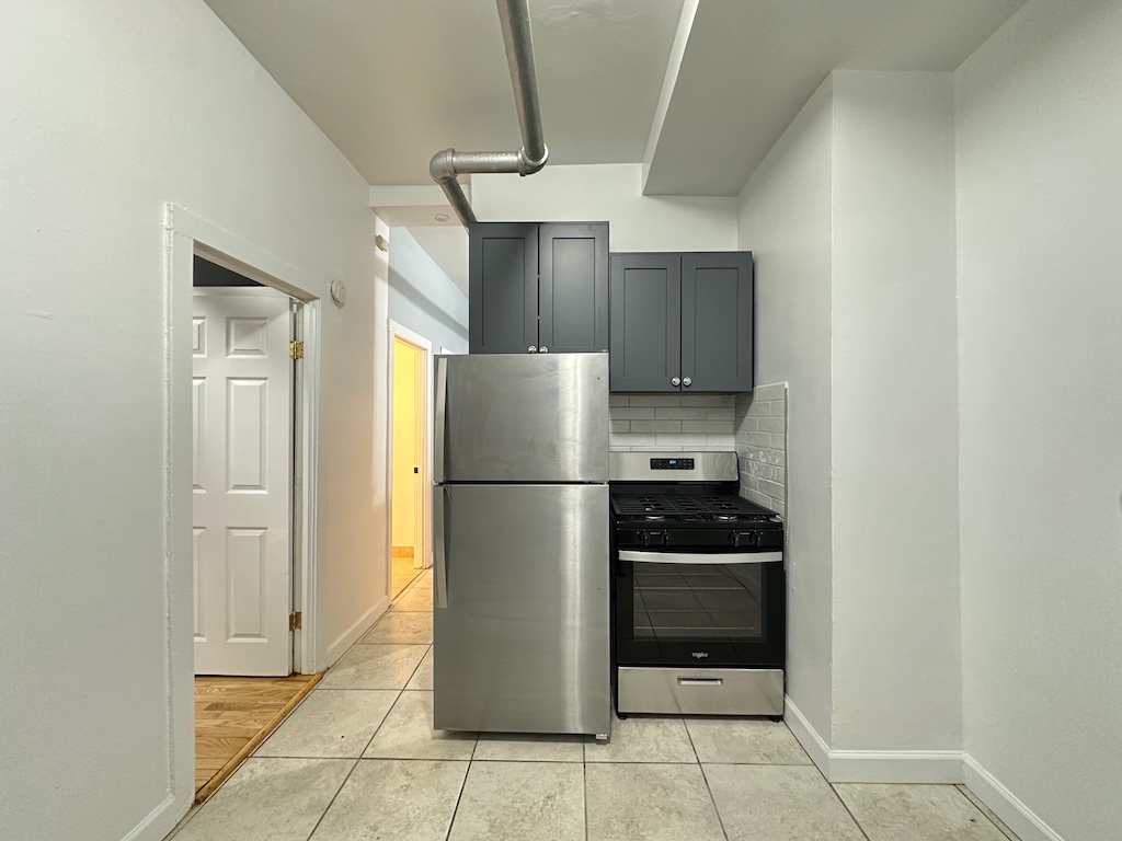 https://chicagocityflats.com/pics/53509-C.jpg?timestamp=2024-12-31T03:15:56-06:00