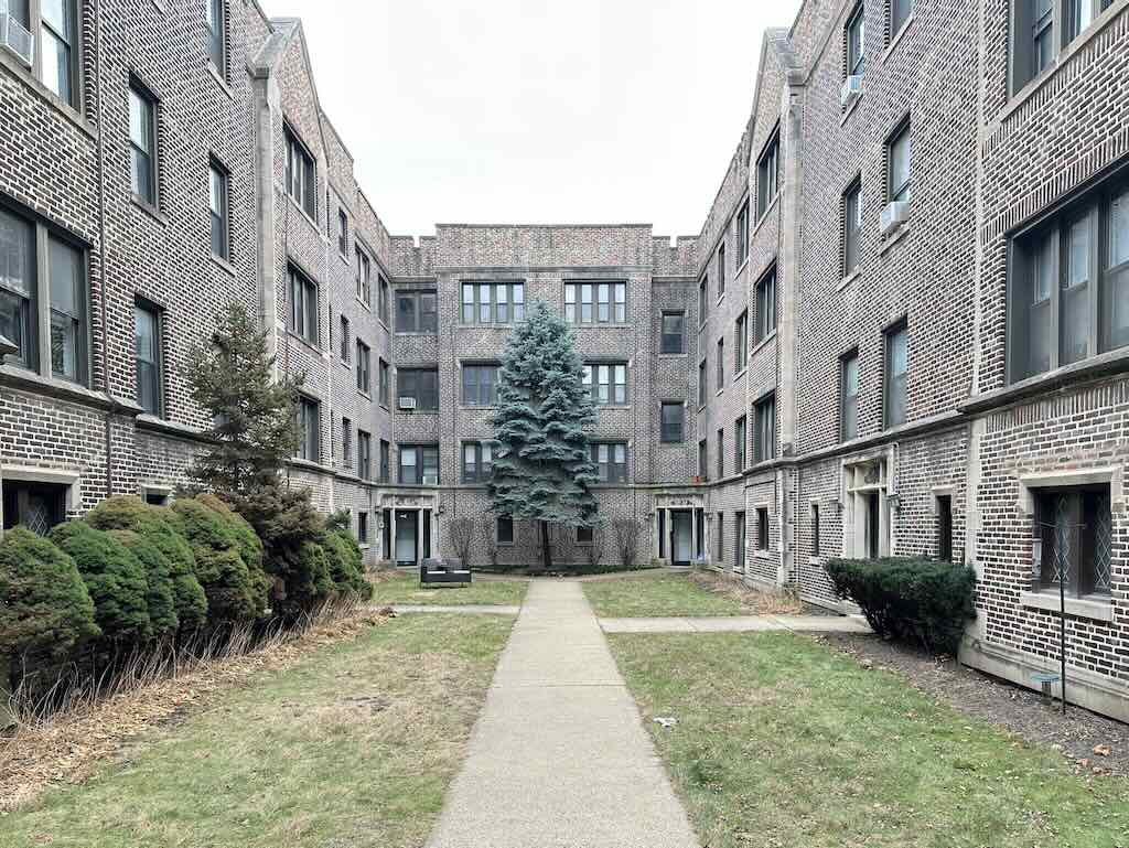 https://chicagocityflats.com/pics/56957-A.jpg?timestamp=2025-04-08T17:59:32-05:00