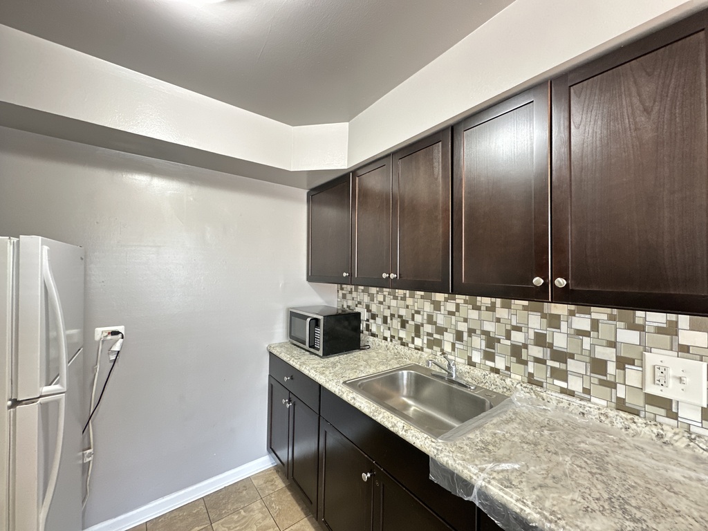https://chicagocityflats.com/pics/56996-C.jpg?timestamp=2025-06-11T09:03:03-05:00