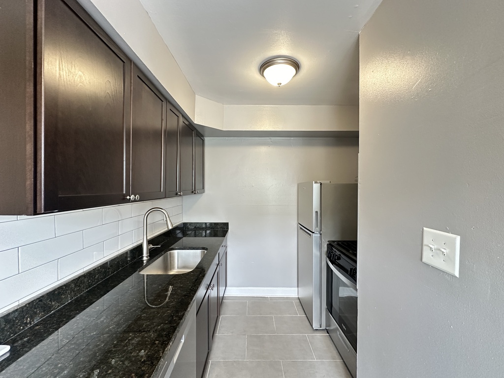 https://chicagocityflats.com/pics/57261-B.jpg?timestamp=2025-06-11T09:03:14-05:00