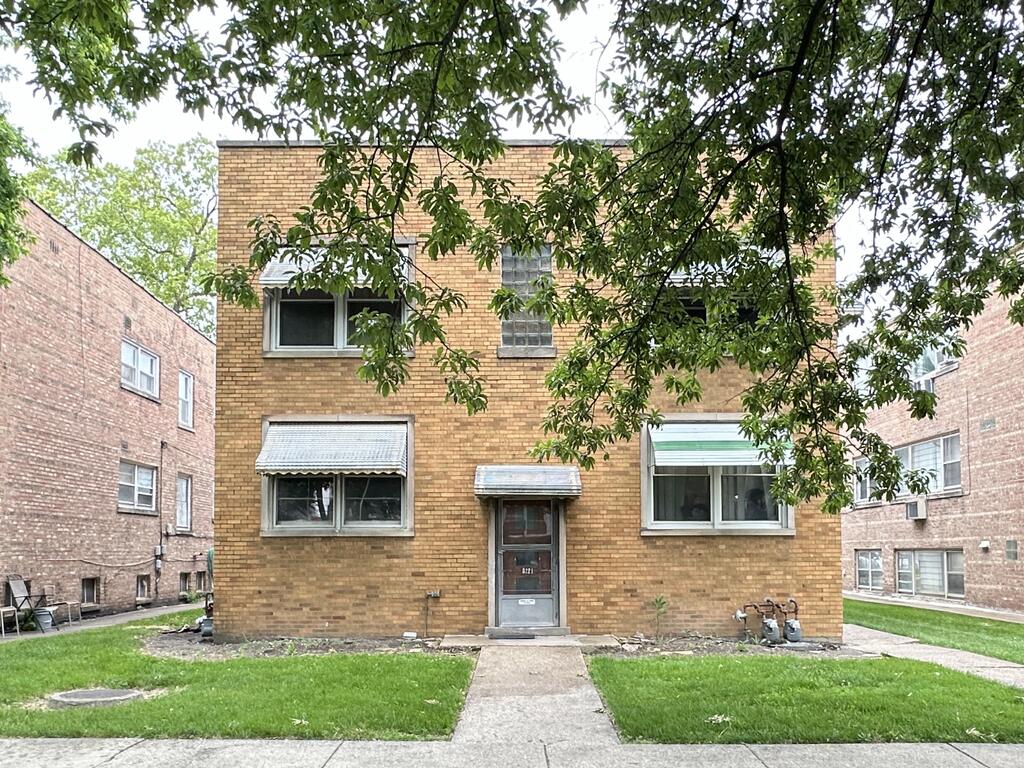 https://chicagocityflats.com/pics/57282-A.jpg?timestamp=2025-06-14T12:30:37-05:00