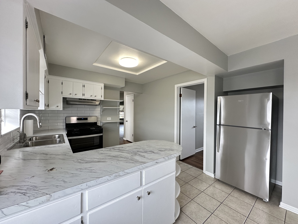 https://chicagocityflats.com/pics/57313-B.jpg?timestamp=2025-06-06T10:34:23-05:00
