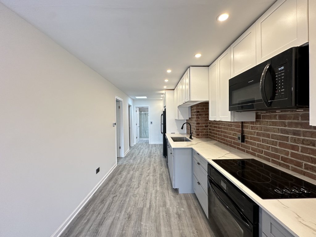 https://chicagocityflats.com/pics/57328-C.jpg?timestamp=2025-06-10T04:08:19-05:00