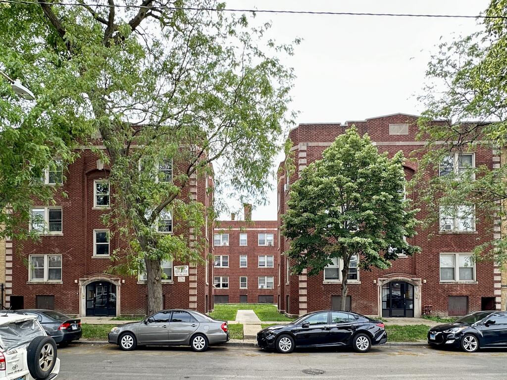https://chicagocityflats.com/pics/57338-A.jpg?timestamp=2025-06-13T06:49:38-05:00