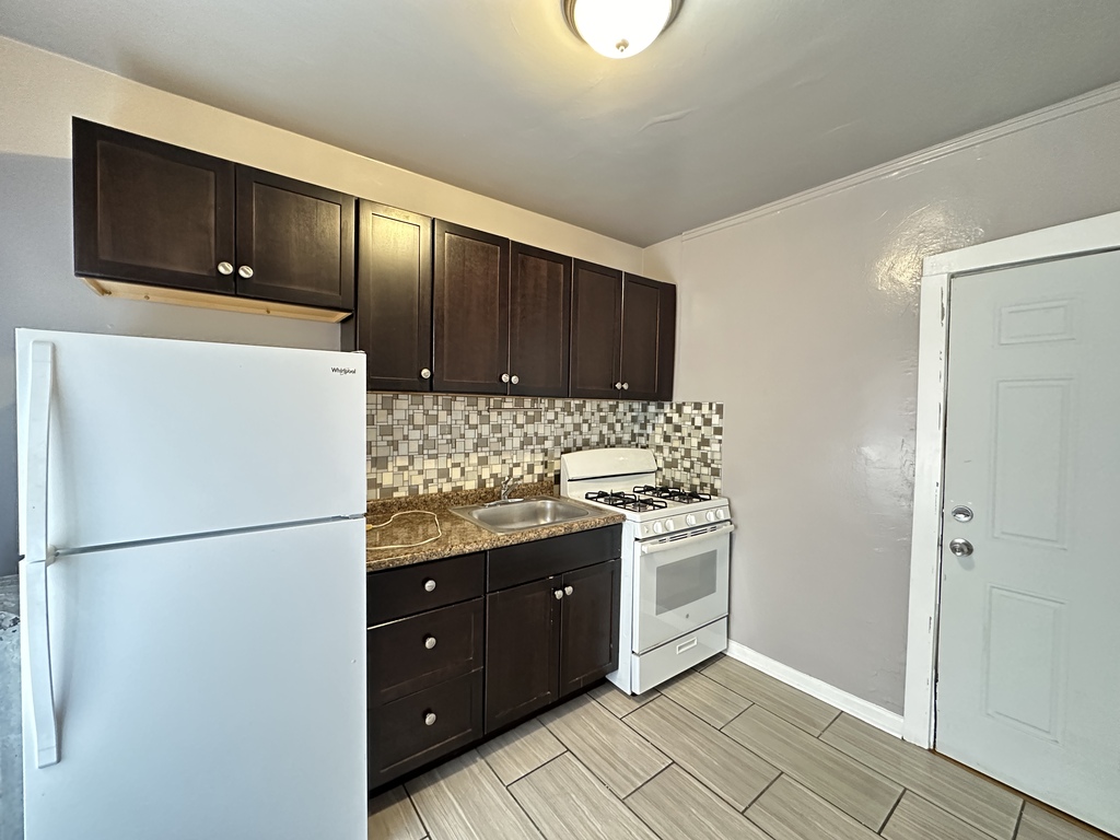https://chicagocityflats.com/pics/57338-D.jpg?timestamp=2025-06-13T06:49:38-05:00