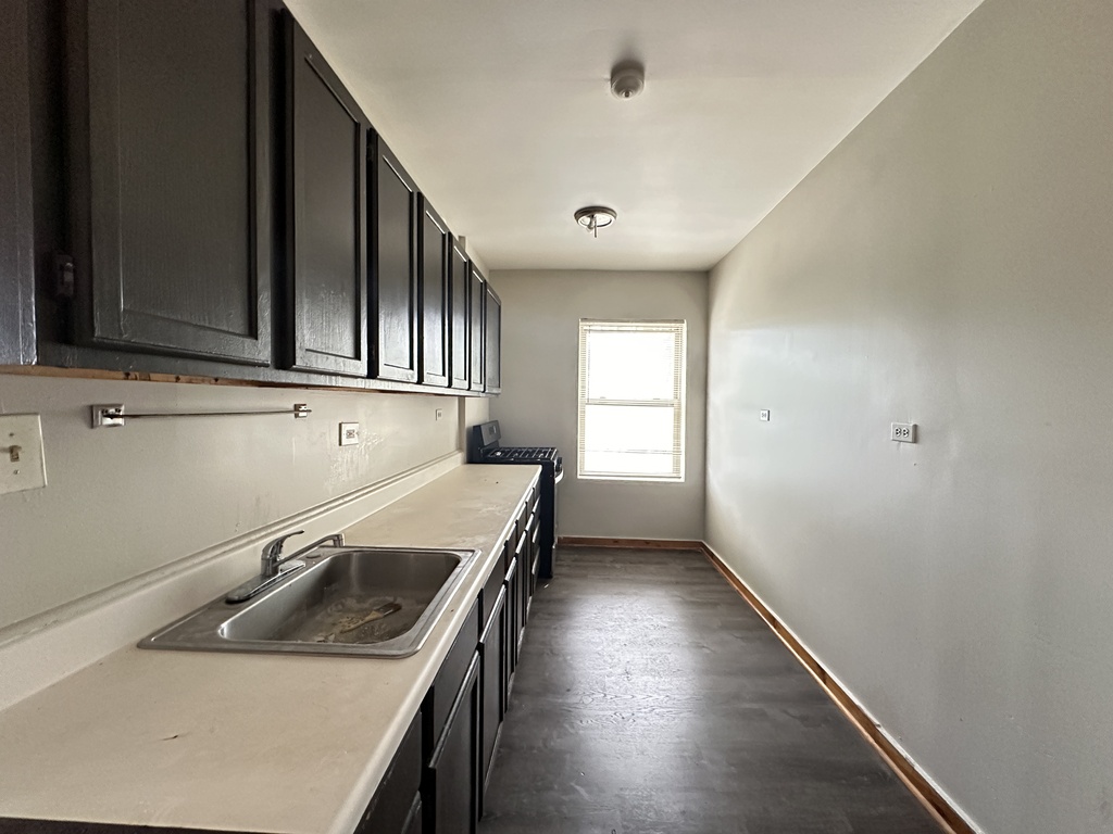 https://chicagocityflats.com/pics/57398-C.jpg?timestamp=2025-06-19T09:39:01-05:00