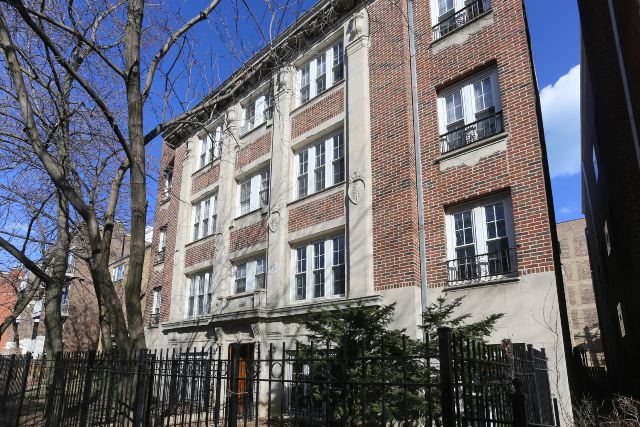 4239 Kenmore, Chicago, IL - 1,200 USD/ month